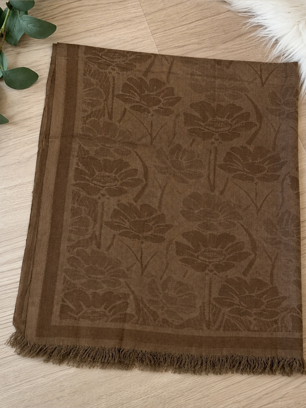 Brown Floral Jacquard‎ Oversized Wrap Scarf Fringe Trim One Size NWOT